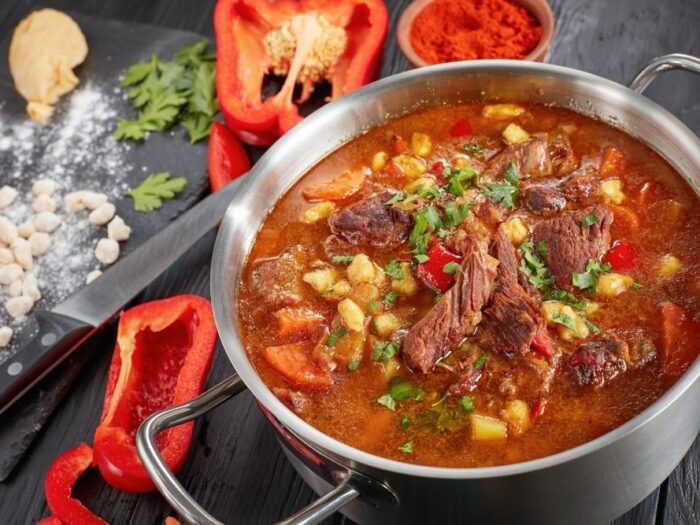 شوربة لحم بالعجين