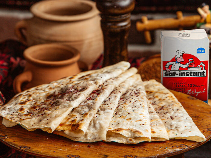 خبز بيتا باللحم